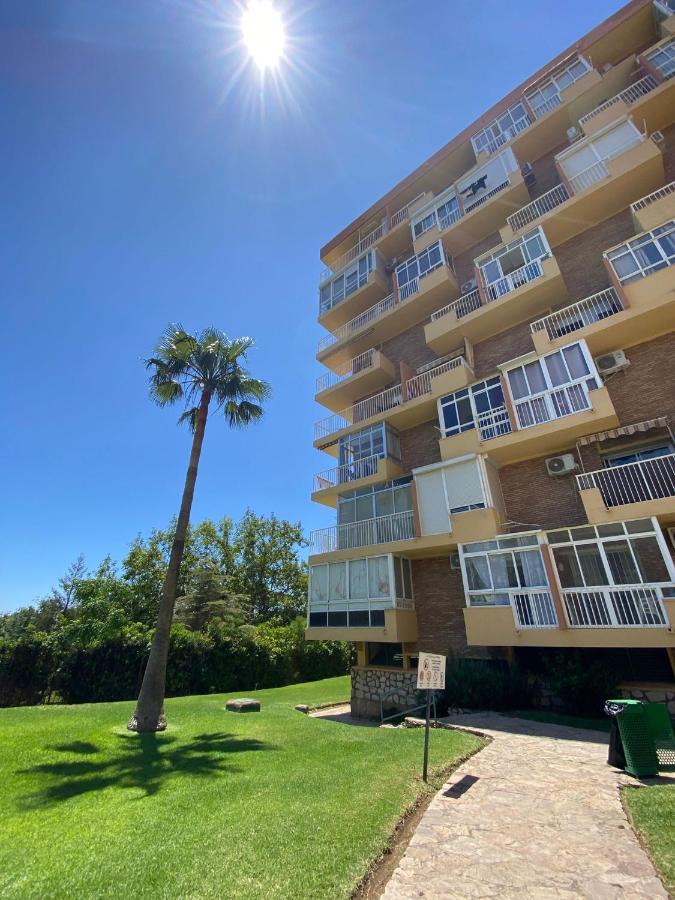 Apt Centrico Con Vistas Y Piscinas Беналмадена Екстериор снимка
