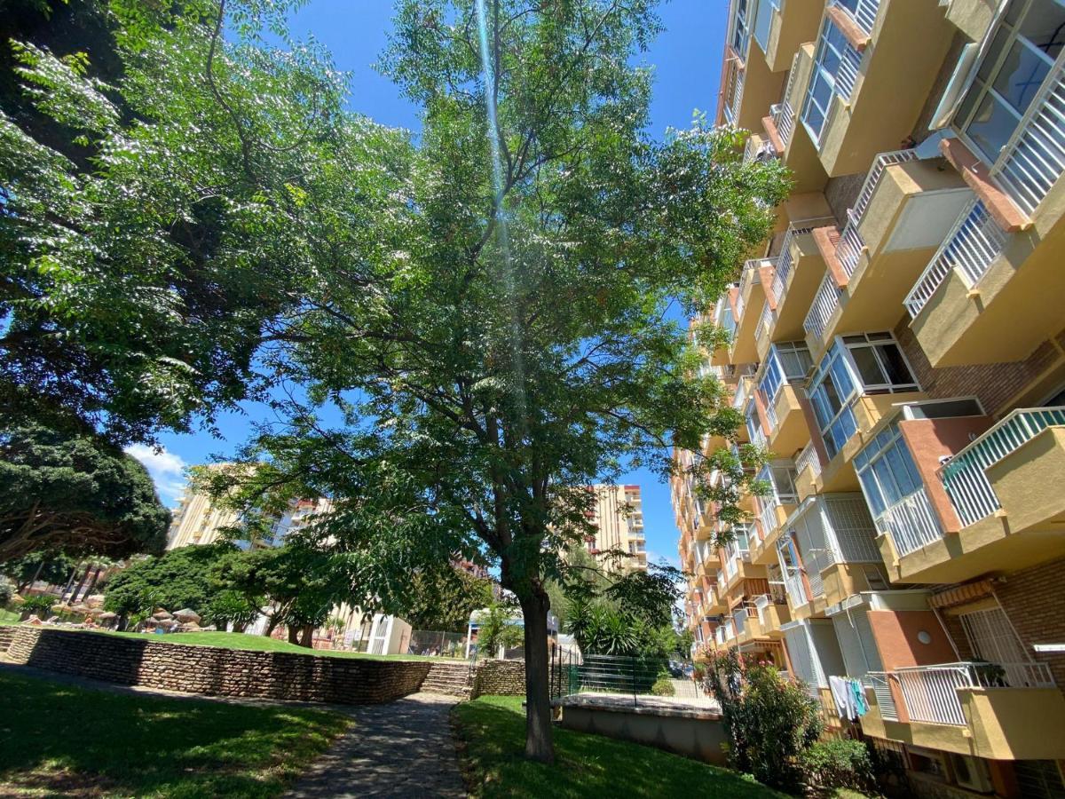 Apt Centrico Con Vistas Y Piscinas Беналмадена Екстериор снимка